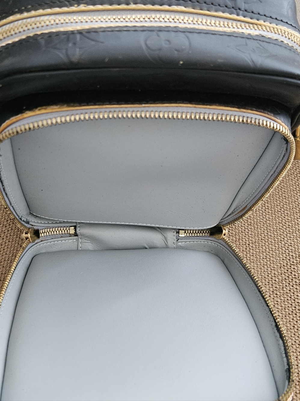 Louis Vuitton Black on Black Embosssed Wooster Crossbody Bag 🖤 - Picture 8 of 15